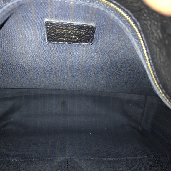 SOLD- Louis Vuitton Métis Hobo - Picture 3 of 8